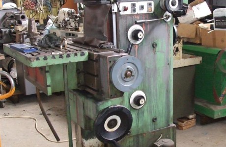 METBA milling machine (Deckel style)