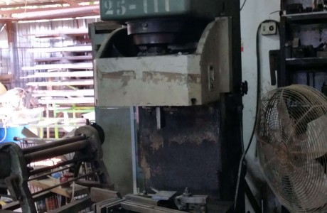 GALDABINI 40 tons C-frame hydraulic press including cushion