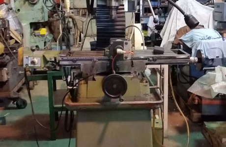 MARK bench milling machine with digital readout