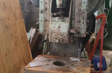 Schuller 100 tons eccentric press